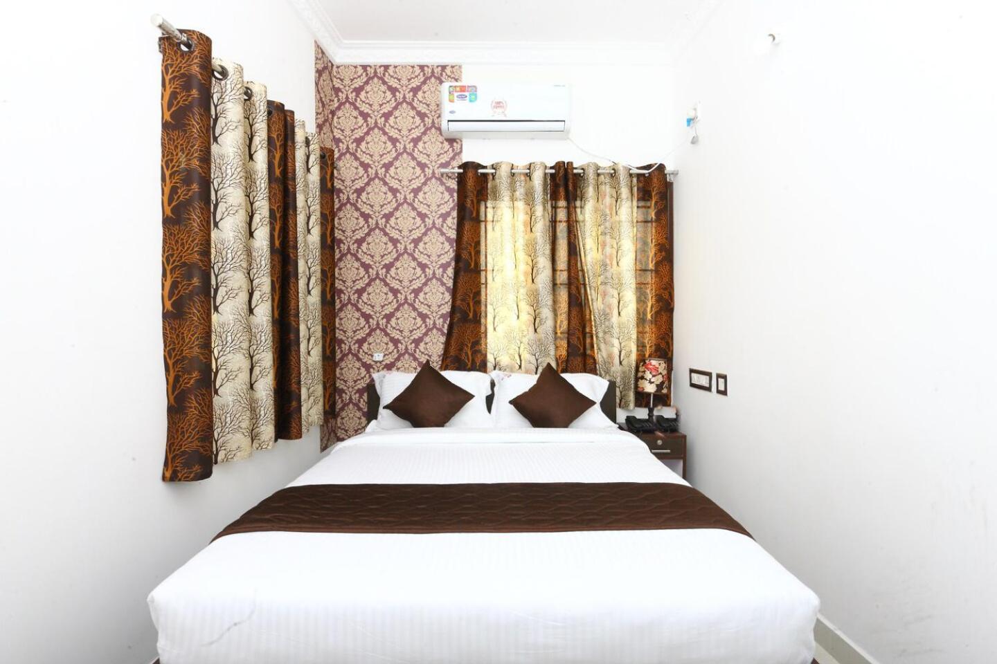 Thomas Inn Chennai Bagian luar foto
